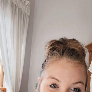 Meet your Posher, Jillian